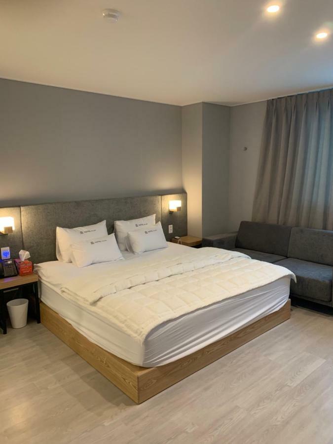بوهانغ Hotel Palace المظهر الخارجي الصورة