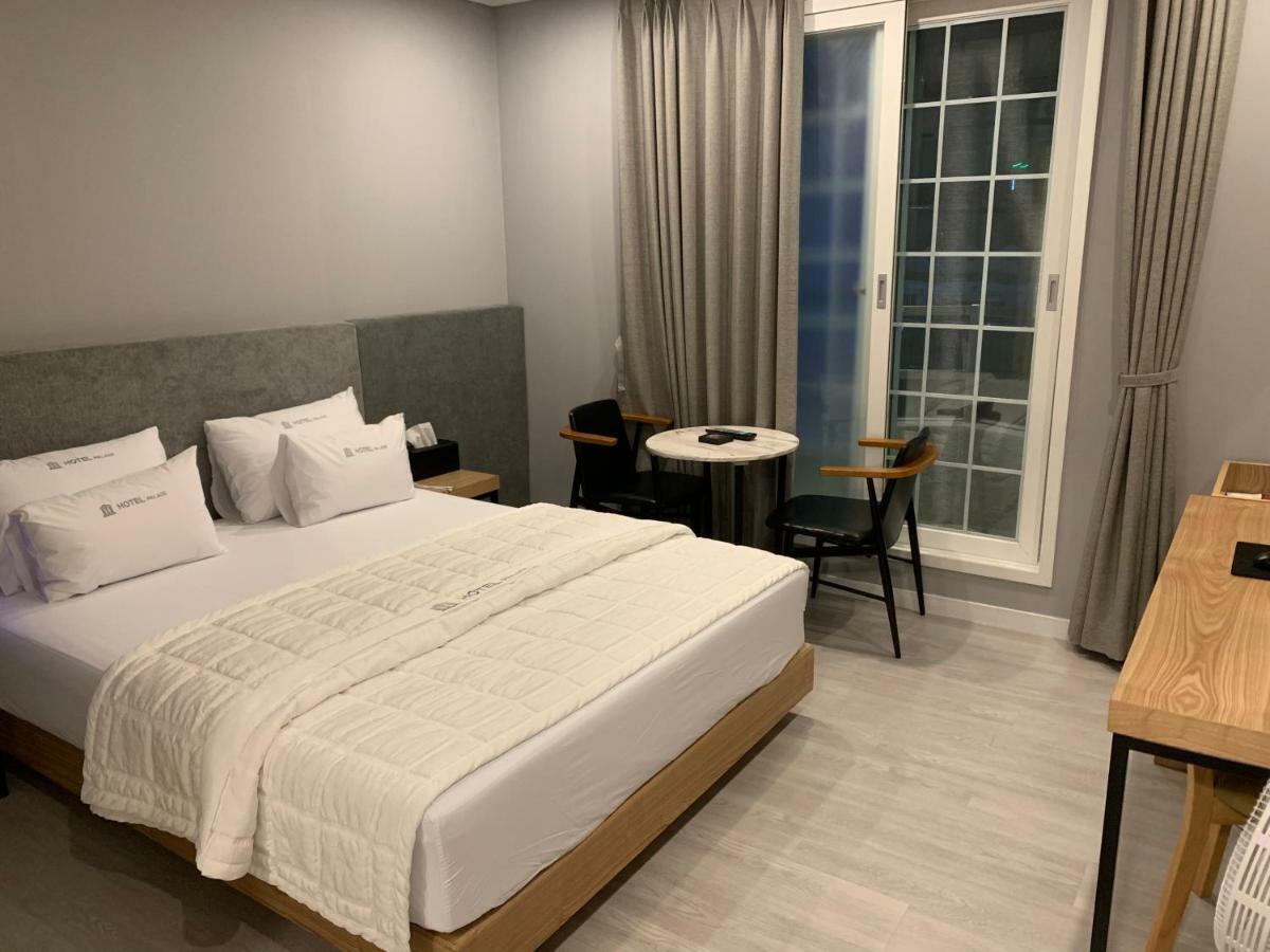 بوهانغ Hotel Palace المظهر الخارجي الصورة